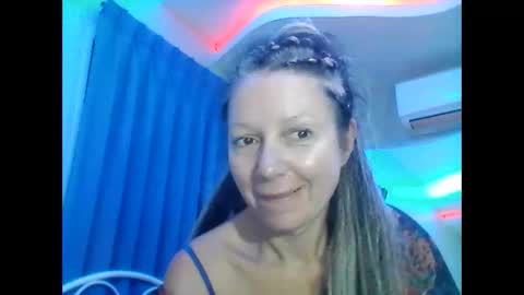 Snapshot of valleriwind chatting on January 2025 12:42:01 AM ValleriWind online show from January 2025 12:42:01 AM