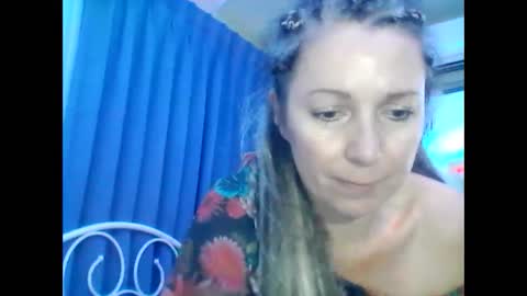 Snapshot of valleriwind chatting on January 2025 06:34:01 AM ValleriWind online show from January 2025 06:34:01 AM