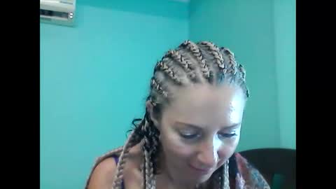 Snapshot of valleriwind chatting on February 2025 03:36:02 PM ValleriWind online show from February 2025 03:36:02 PM