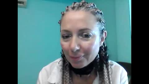 Snapshot of valleriwind chatting on February 2025 11:31:01 PM ValleriWind online show from February 2025 11:31:01 PM