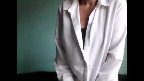 Snapshot of valleriwind chatting on February 2025 09:56:02 AM ValleriWind online show from February 2025 09:56:02 AM