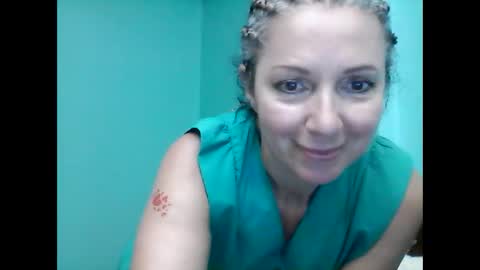 Snapshot of valleriwind chatting on February 2025 06:26:02 PM ValleriWind online show from February 2025 06:26:02 PM