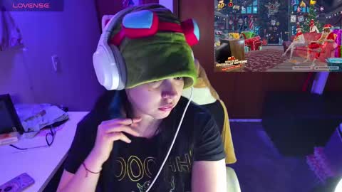 Im Violet online show from December 2024 01:37:02 AM