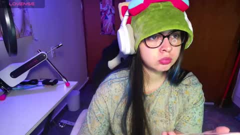 Im Violet online show from January 2025 11:36:02 PM