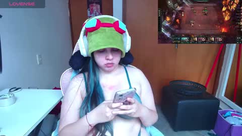 Im Violet online show from March 2025 08:12:01 PM