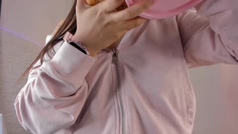 Vallolet Peach  online show from January 2025 11:32:02 AM