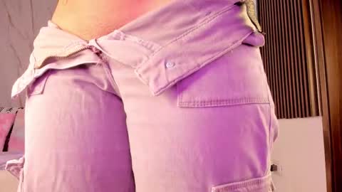 Vallolet Peach  online show from November 2025 11:52:02 AM