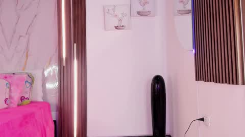 Vallolet Peach  online show from February 2026 12:12:01 PM