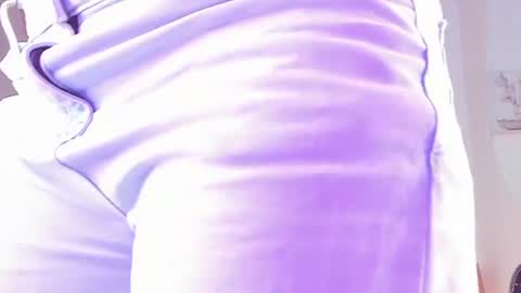 Vallolet Peach  online show from July 2026 12:30:02 PM
