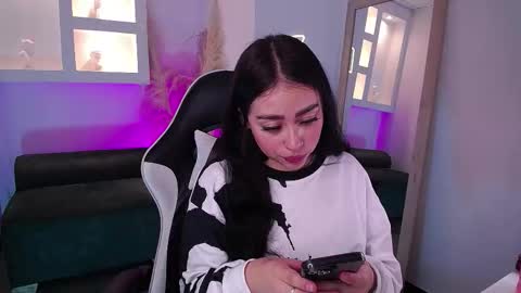 vallolett__ online show from March 2026 11:55:01 PM