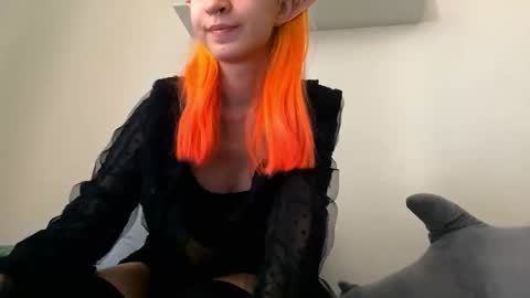 Emily online show from February 2026 07:13:02 AM