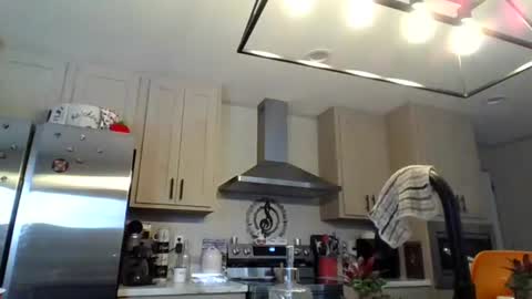 Snapshot of valvenus101 chatting on February 2026 04:24:02 PM Val Venus online show from February 2026 04:24:02 PM