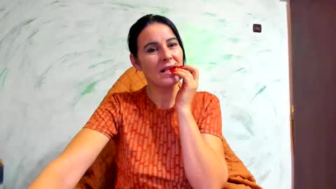 Snapshot of valysexybarbie chatting on December 2024 02:38:02 PM valentina online show from December 2024 02:38:02 PM