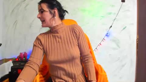 Snapshot of valysexybarbie chatting on January 2025 02:40:02 PM valentina online show from January 2025 02:40:02 PM