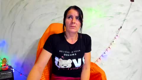 Snapshot of valysexybarbie chatting on February 2025 05:01:02 PM valentina online show from February 2025 05:01:02 PM