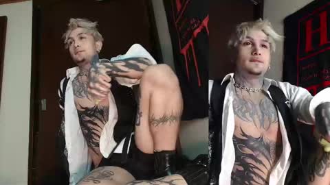 david guzman i model independenthelp me with a thumbs up online show from February 2025 01:36:02 AM