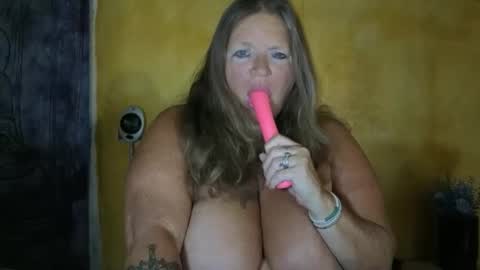 Snapshot of vampwoman chatting on May 2026 08:32:01 AM vampwoman online show from May 2026 08:32:01 AM