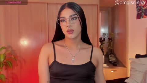 Snapshot of vampy__cinna chatting on January 2026 08:14:01 PM Cinnamon online show from January 2026 08:14:01 PM