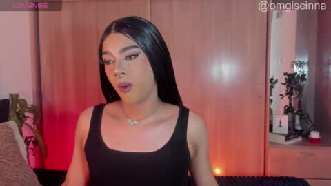 Snapshot of vampy__cinna chatting on February 2026 07:17:01 AM Cinnamon online show from February 2026 07:17:01 AM