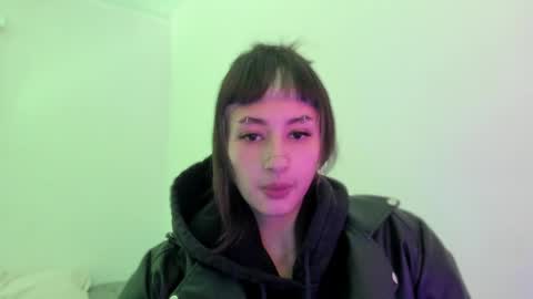Snapshot of vandalovee chatting on April 2026 10:40:02 AM Babi Alu online show from April 2026 10:40:02 AM