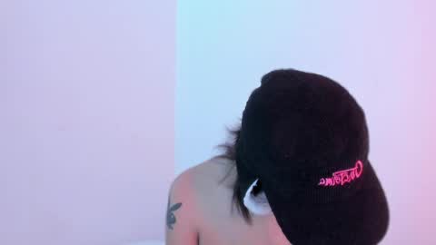 Snapshot of vandalovee chatting on April 2026 06:50:01 PM Babi Alu online show from April 2026 06:50:01 PM
