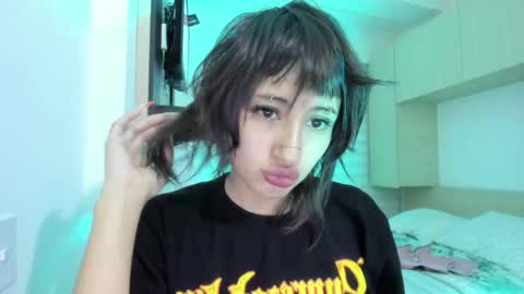 Snapshot of vandalovee chatting on May 2026 10:31:01 AM Babi Alu online show from May 2026 10:31:01 AM
