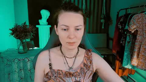Snapshot of vandarossi chatting on December 2024 09:01:01 AM Vanda online show from December 2024 09:01:01 AM