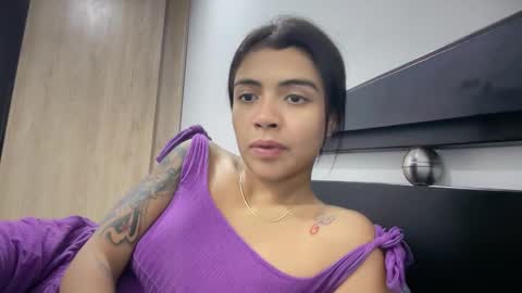 vanessa online show from December 2025 01:02:02 AM