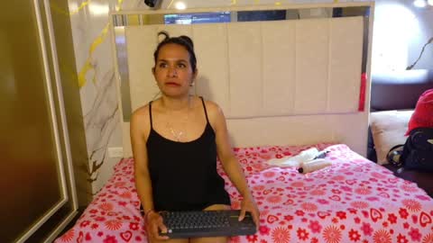 Vanessa online show from April 2026 04:59:02 PM