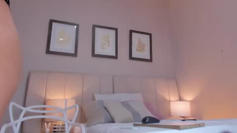 vanessa__cb online show from July 2026 11:40:01 AM