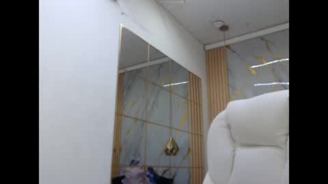 Snapshot of vanessa_f chatting on April 2026 01:31:02 PM vanessa online show from April 2026 01:31:02 PM