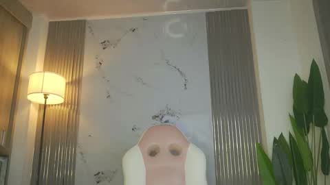 Vanessa Novvoa online show from November 2025 11:15:01 PM