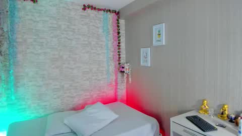 Vanessa online show from March 2026 11:59:02 AM