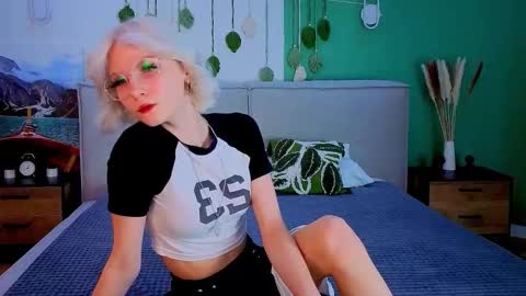 Snapshot of vanessaaustin chatting on February 2026 02:50:02 PM Vanessa online show from February 2026 02:50:02 PM