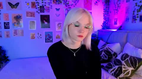 Snapshot of vanessaaustin chatting on May 2026 03:06:01 PM Vanessa online show from May 2026 03:06:01 PM