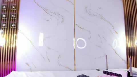 Vanessa online show from April 2026 08:18:01 PM