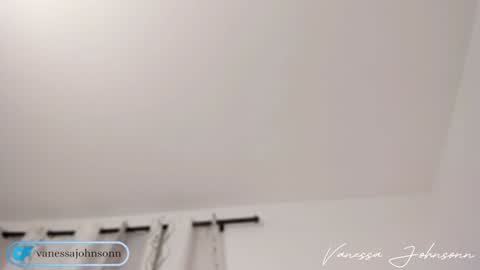 Snapshot of vanessajohnsonn chatting on January 2025 04:12:01 AM vanessajohnsonn online show from January 2025 04:12:01 AM
