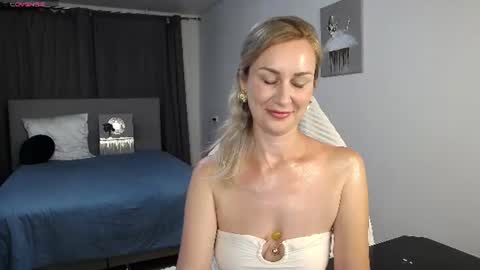 Snapshot of vanessakleiner chatting on June 2026 06:23:01 PM Vanessa online show from June 2026 06:23:01 PM