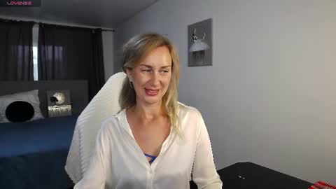 Snapshot of vanessakleiner chatting on July 2026 01:40:01 PM Vanessa online show from July 2026 01:40:01 PM