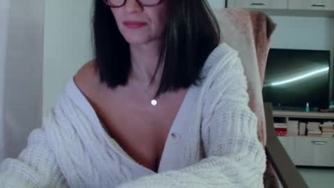 Snapshot of vanessalarahot chatting on October 2025 10:34:02 AM Vanessa online show from October 2025 10:34:02 AM