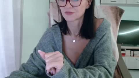 Snapshot of vanessalarahot chatting on October 2025 10:34:02 AM Vanessa online show from October 2025 10:34:02 AM