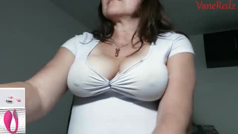 Vanesared2 online show from December 2025 01:02:01 AM