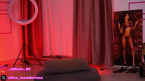 Vanessa Simon online show from February 2026 06:51:01 AM