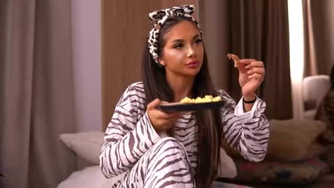 Snapshot of vanessasimon chatting on April 2026 05:30:01 AM Vanessa Simon online show from April 2026 05:30:01 AM