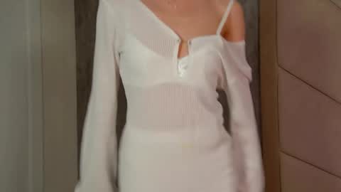 VanessaVienne online show from March 2026 04:43:01 PM