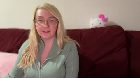 vanillapuddingpie online show from January 2025 12:36:02 AM