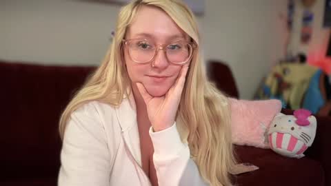 vanillapuddingpie online show from February 2025 02:51:02 AM