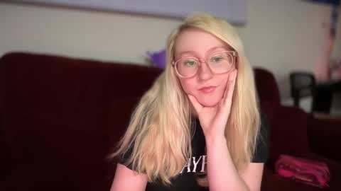 vanillapuddingpie online show from February 2025 02:52:01 AM