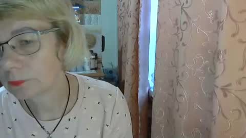 Snapshot of vanillaxcreamy chatting on December 2024 10:32:02 AM Vanillaxcreamy online show from December 2024 10:32:02 AM