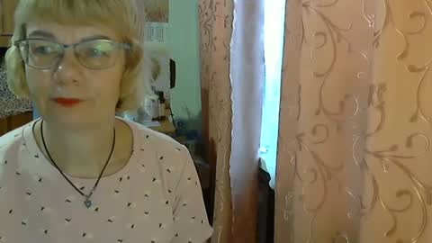 Snapshot of vanillaxcreamy chatting on December 2024 10:02:02 AM Vanillaxcreamy online show from December 2024 10:02:02 AM